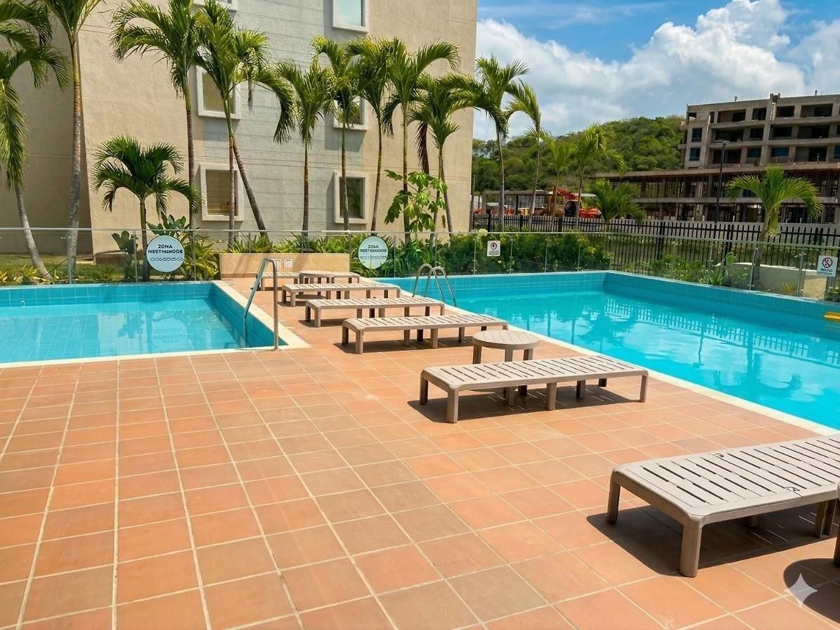 Apartamento Beachescape In Serena Del Mar Near *