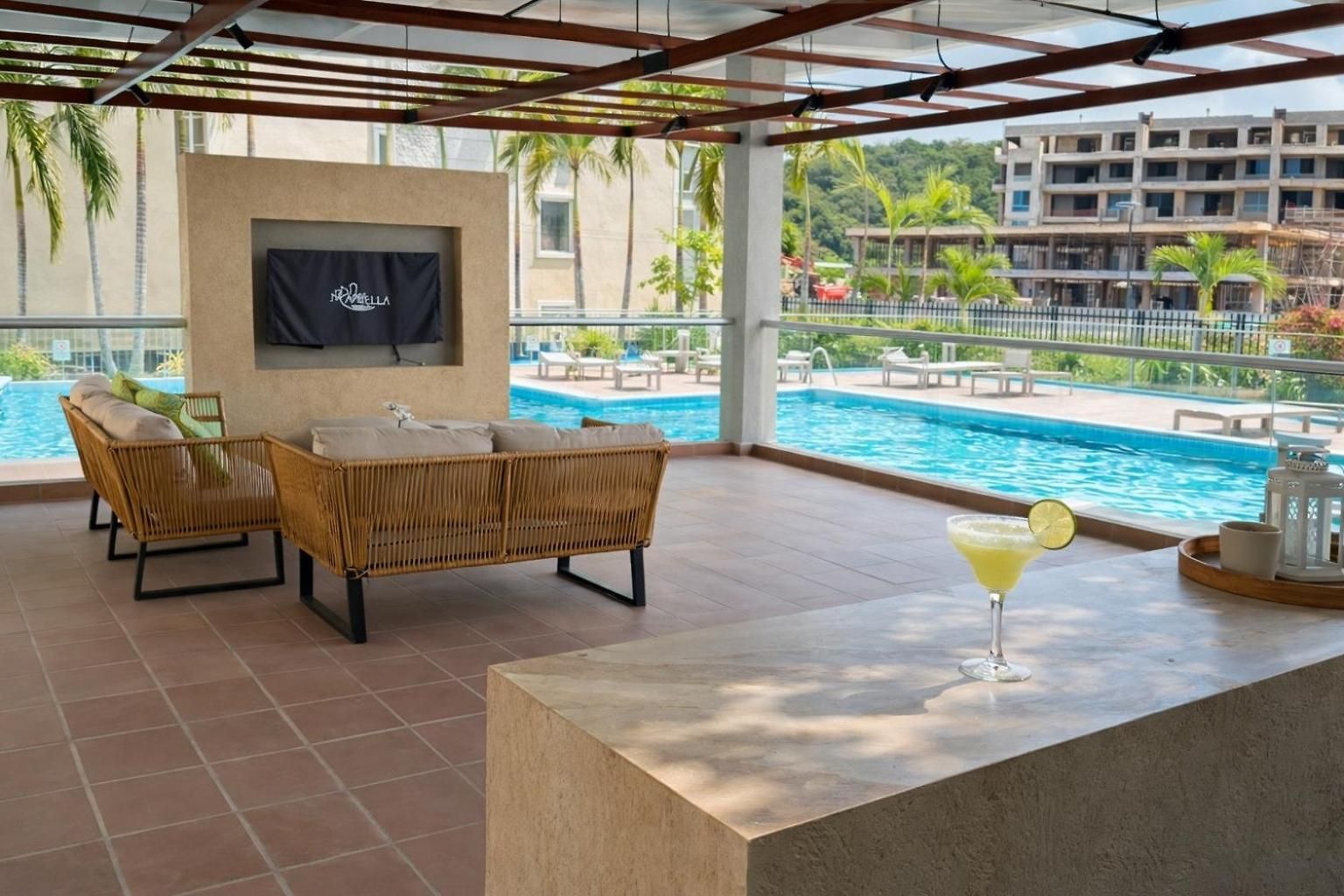 Beachescape In Serena Del Mar Near Apartamento